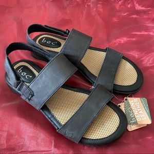 B.O.C. Black Leather Sandals Size 9M Adjustable